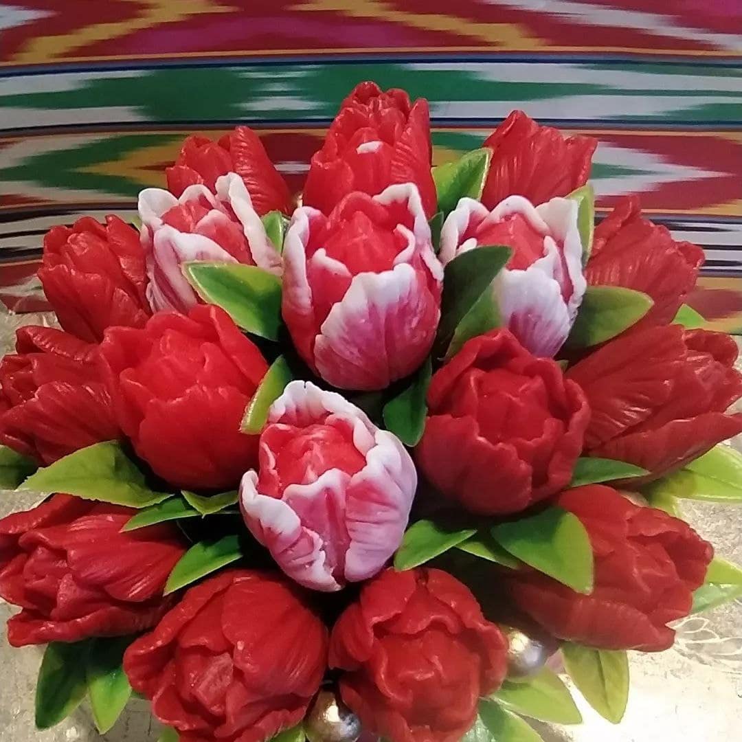 Abadiy Gullar — Sovundan Qizil “Lola” Buketi