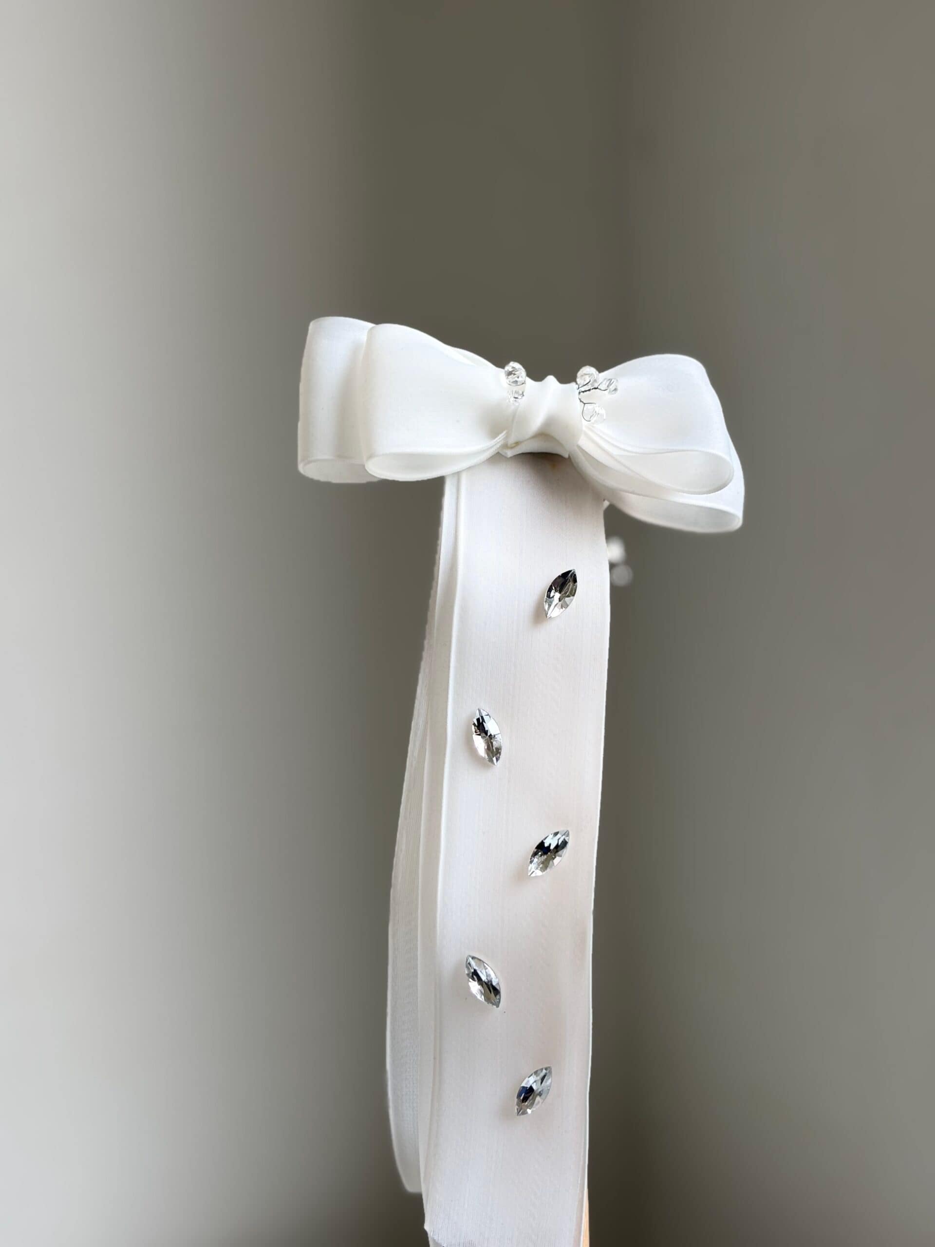 Momiq oq rangli qisqich - Image 2