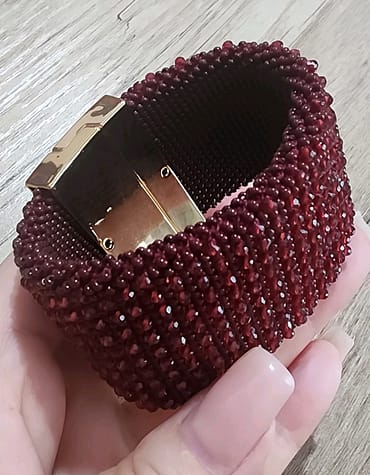 Pomegranate bracelet with beads and crystals