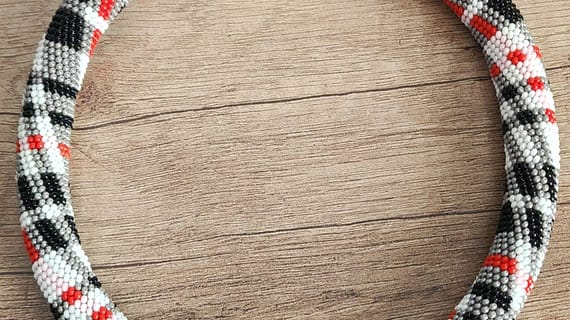 Жгут-колье из чешского бисера " Параллели "